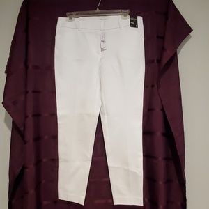 NWT NY&CO Audrey slim leg ankle pant